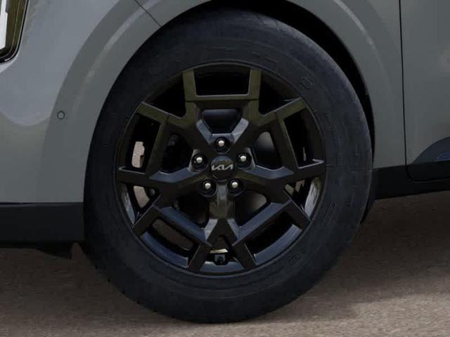 Photo of 2026 Ceramic Silver Kia Carnival