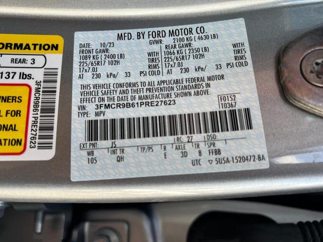 Photo of 2023 Iconic Silver Metallic Ford Bronco Sport