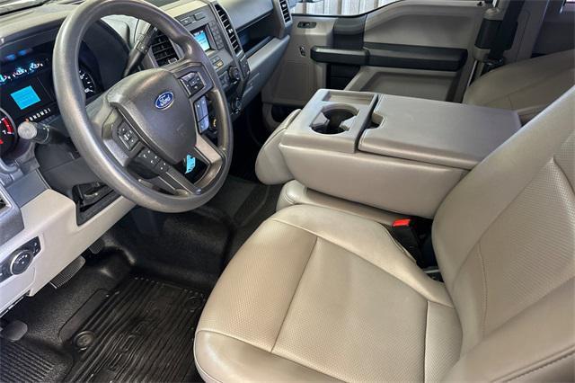 Photo of 2022 Oxford White Ford F-250