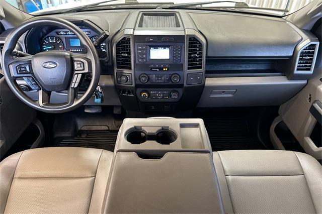 Photo of 2022 Oxford White Ford F-250