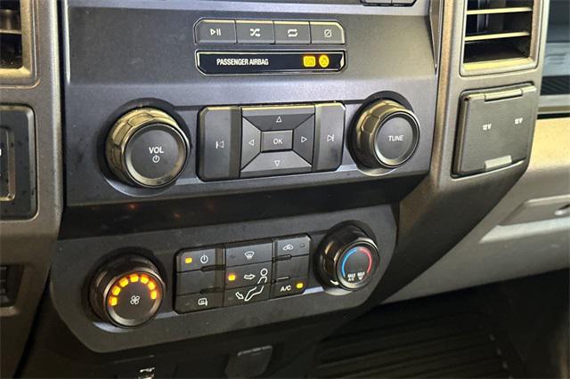 Photo of 2022 Oxford White Ford F-250