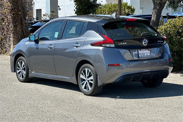 Photo of 2022 Gun Metallic Nissan Leaf