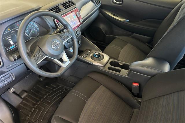 Photo of 2022 Gun Metallic Nissan Leaf