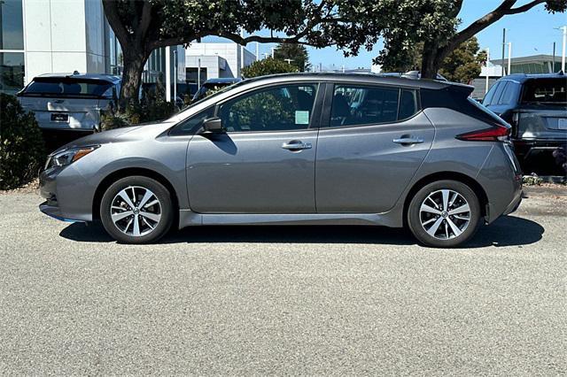 Photo of 2022 Gun Metallic Nissan Leaf