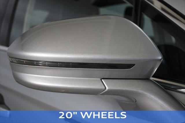 Photo of 2023 Silver Radiance Metallic Clearcoat Lincoln Nautilus