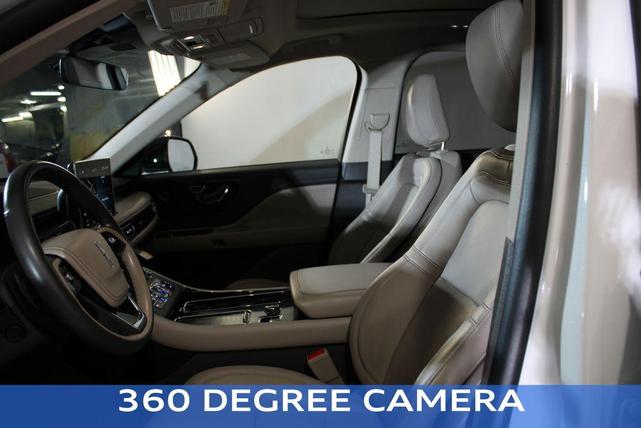 Photo of 2022 White Lincoln Aviator