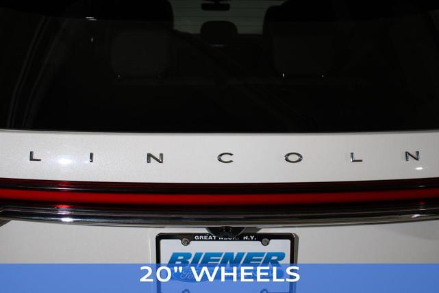 Photo of 2022 White Lincoln Aviator