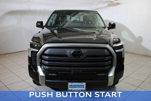 Photo of 2022 Black Metallic Toyota Tundra