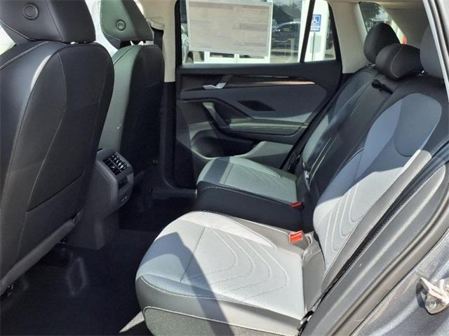 Photo of 2025 Platinum Gray Metallic Volkswagen Tiguan