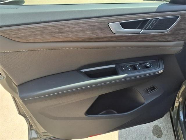 Photo of 2025 Avocado Green Pearl Volkswagen Atlas