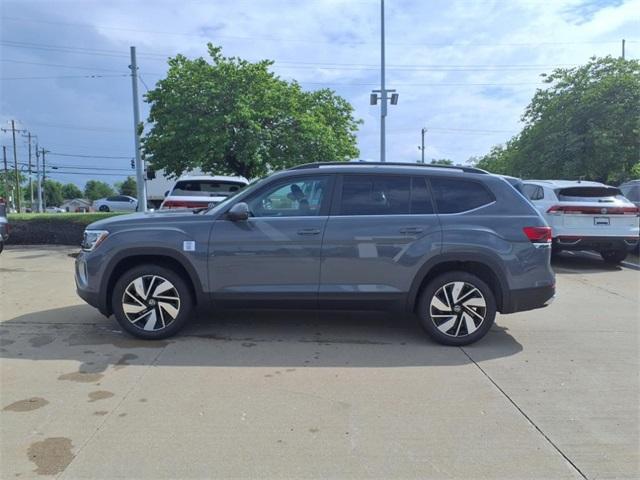 Photo of 2025 Pure Gray Volkswagen Atlas