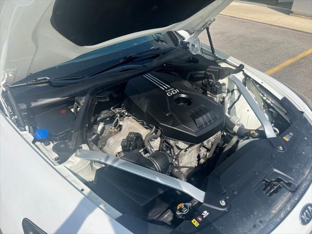 Photo of 2018 White Kia Stinger