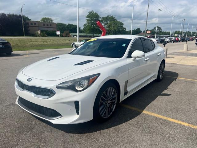 Photo of 2018 White Kia Stinger