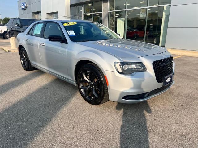 Photo of 2023 Silver Chrysler 300