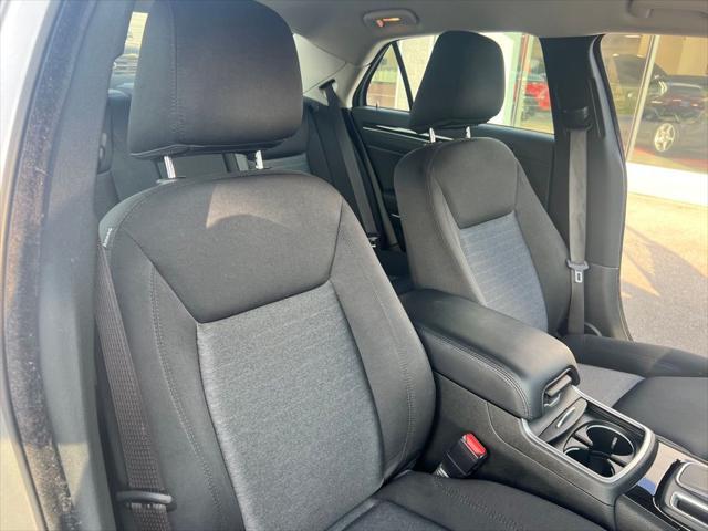 Photo of 2023 Silver Chrysler 300