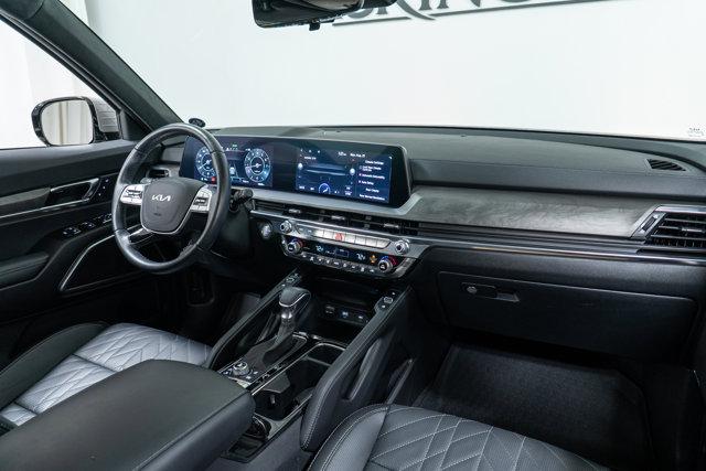 Photo of 2024 Wolf Gray Kia Telluride