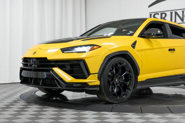 Photo of 2023 Giallo Inti Metallic Lamborghini Urus
