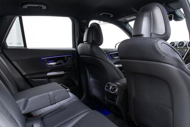 Photo of 2025 Polar White Mercedes-Benz GLC 300