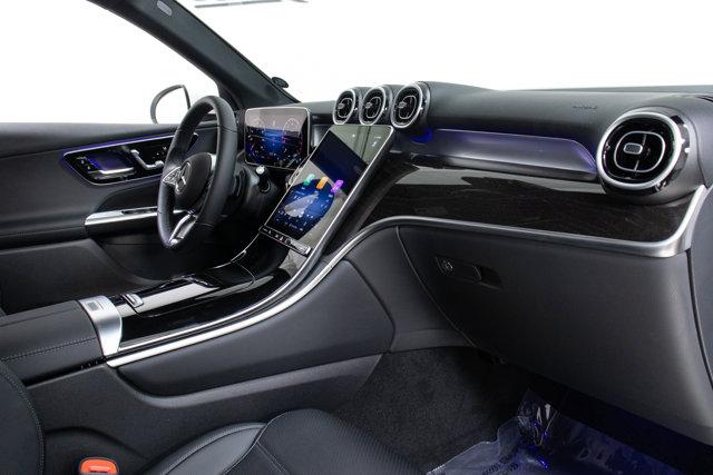 Photo of 2025 Polar White Mercedes-Benz GLC 300
