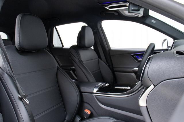 Photo of 2025 Polar White Mercedes-Benz GLC 300