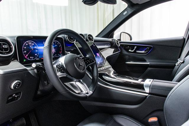 Photo of 2025 Polar White Mercedes-Benz GLC 300