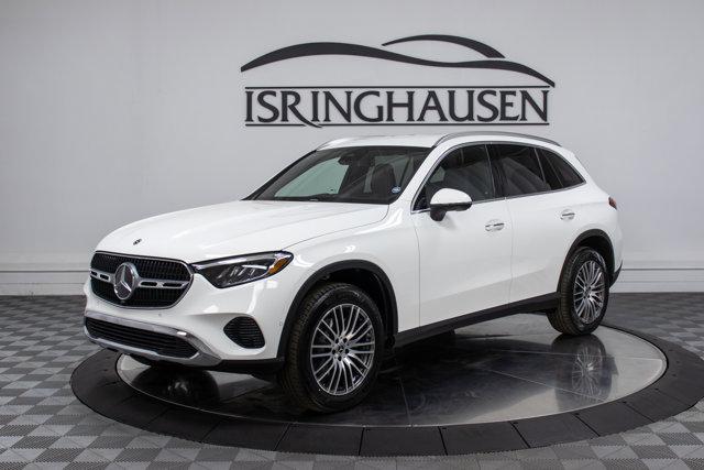 Photo of 2025 Polar White Mercedes-Benz GLC 300