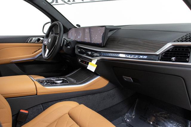 Photo of 2025 Skyscraper Grey Metallic BMW X5