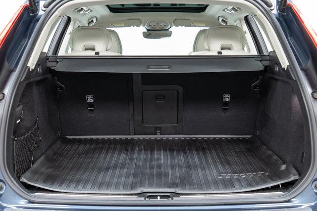 Photo of 2023 Denim Blue Metallic Volvo XC60