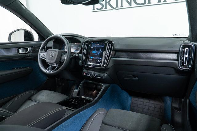 Photo of 2023 Silver Dawn Metallic Volvo XC40 Recharge Pure Electric