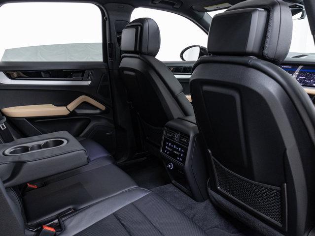 Photo of 2024 White Porsche Cayenne