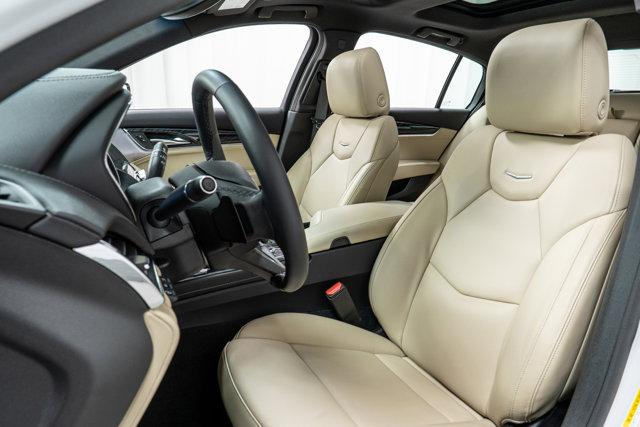 Photo of 2020 Crystal White Tricoat Cadillac CT5