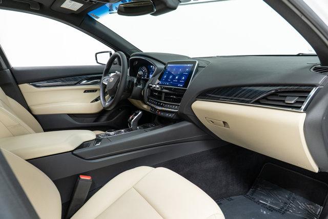 Photo of 2020 Crystal White Tricoat Cadillac CT5