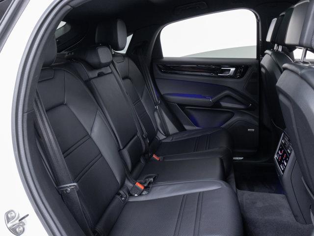 Photo of 2021 White Porsche Cayenne