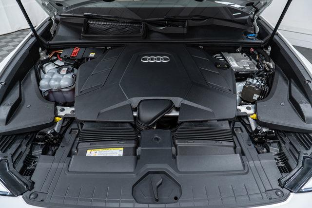 Photo of 2019 Glacier White Metallic Audi Q8
