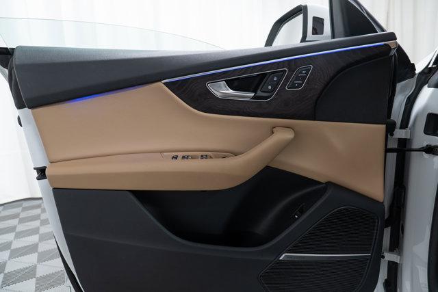 Photo of 2019 Glacier White Metallic Audi Q8