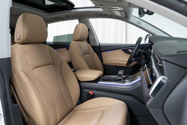 Photo of 2019 Glacier White Metallic Audi Q8