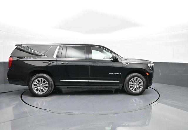 Photo of 2024 Onyx Black GMC Yukon XL