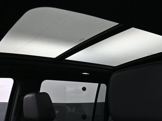 Photo of 2024 Onyx Black GMC Yukon XL