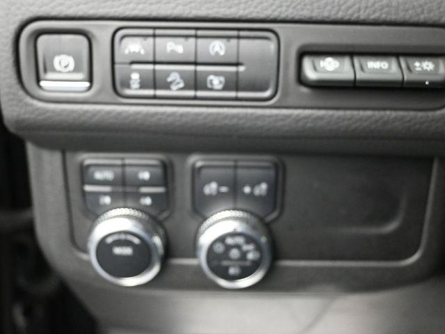 Photo of 2024 Onyx Black GMC Yukon XL