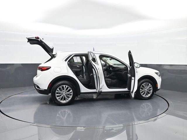 Photo of 2022 Summit White Buick Envision