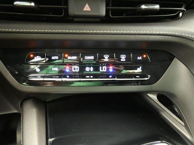 Photo of 2022 Summit White Buick Envision