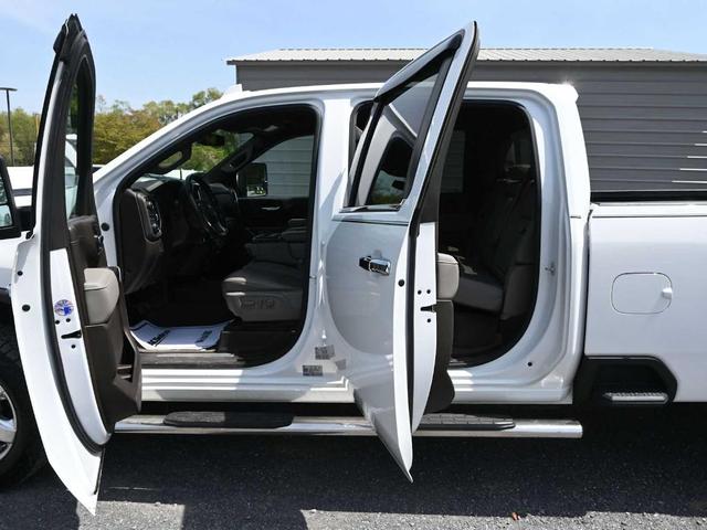 Photo of 2022 Summit White Chevrolet Silverado 3500