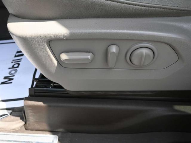 Photo of 2022 Summit White Chevrolet Silverado 3500