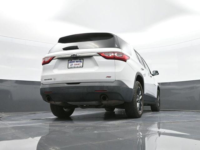 Photo of 2018 Summit White Chevrolet Traverse