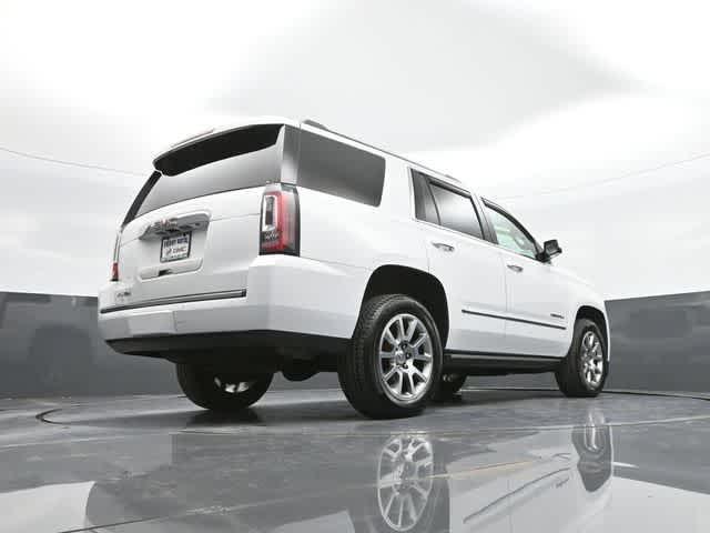 Photo of 2019 Summit White GMC Yukon