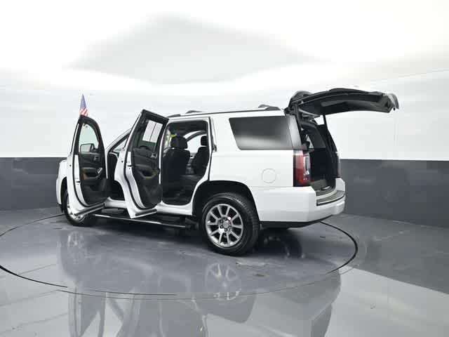 Photo of 2019 Summit White GMC Yukon