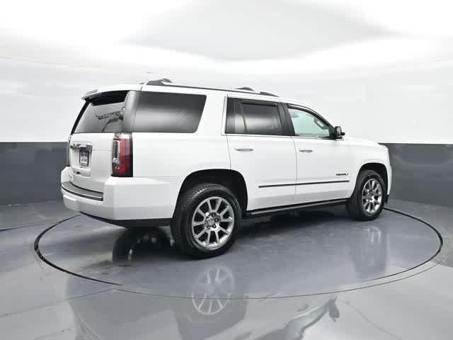 Photo of 2019 Summit White GMC Yukon