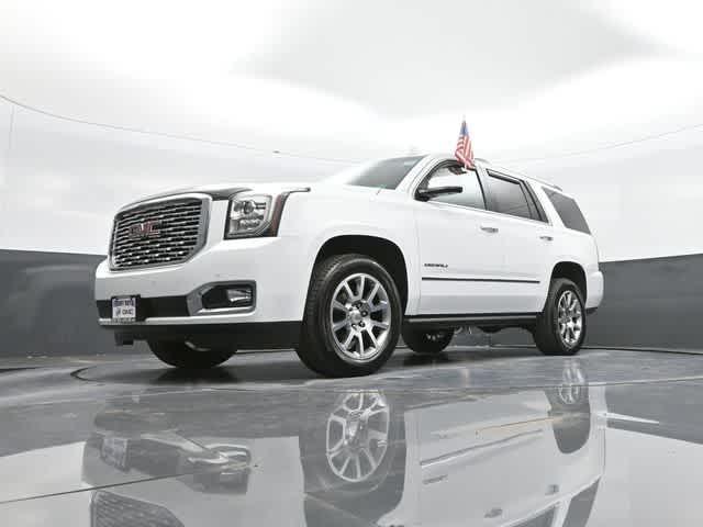 Photo of 2019 Summit White GMC Yukon