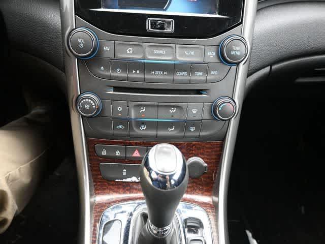 Photo of 2013 Silver Ice Metallic Chevrolet Malibu