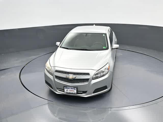 Photo of 2013 Silver Ice Metallic Chevrolet Malibu